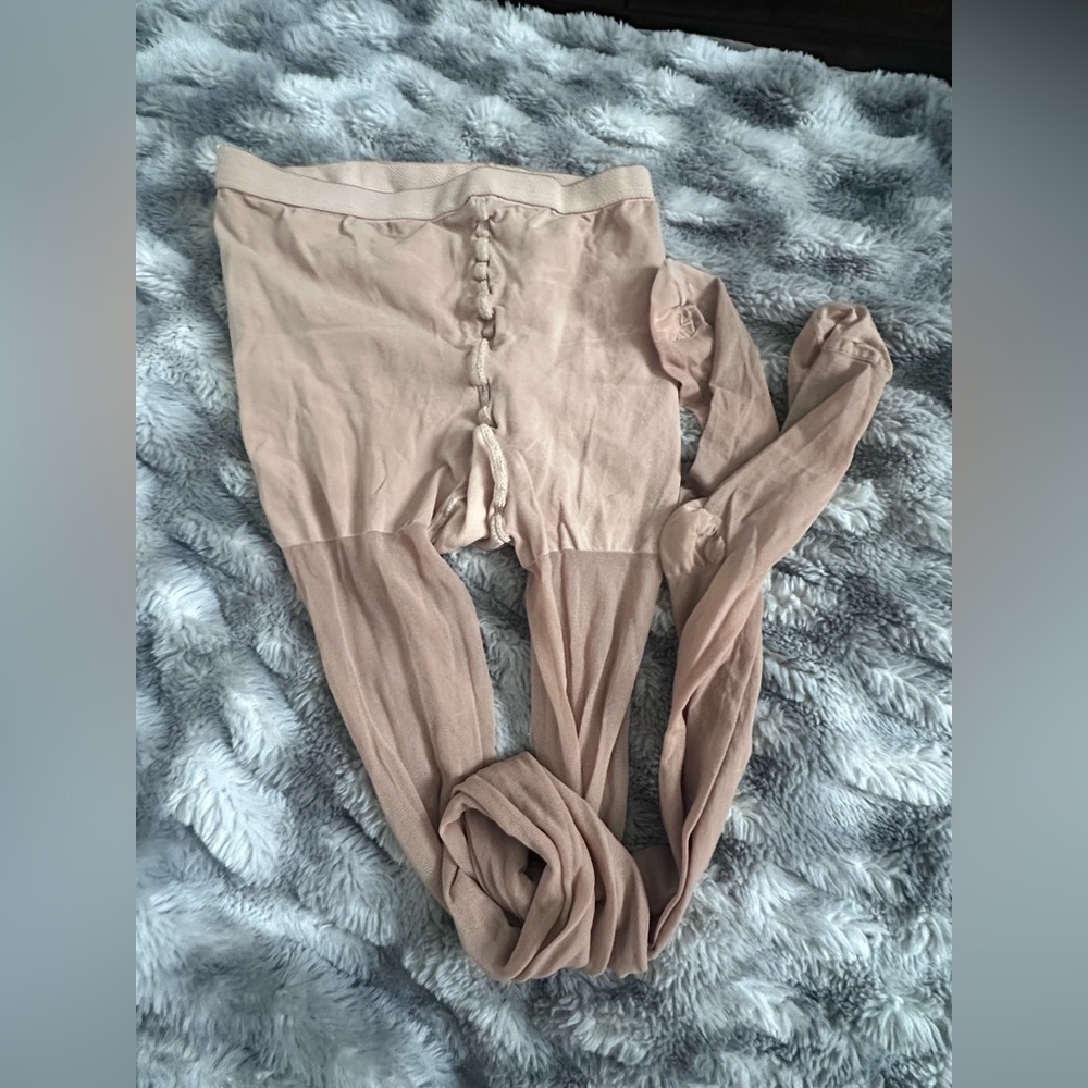 Que Beige Compression Stockings